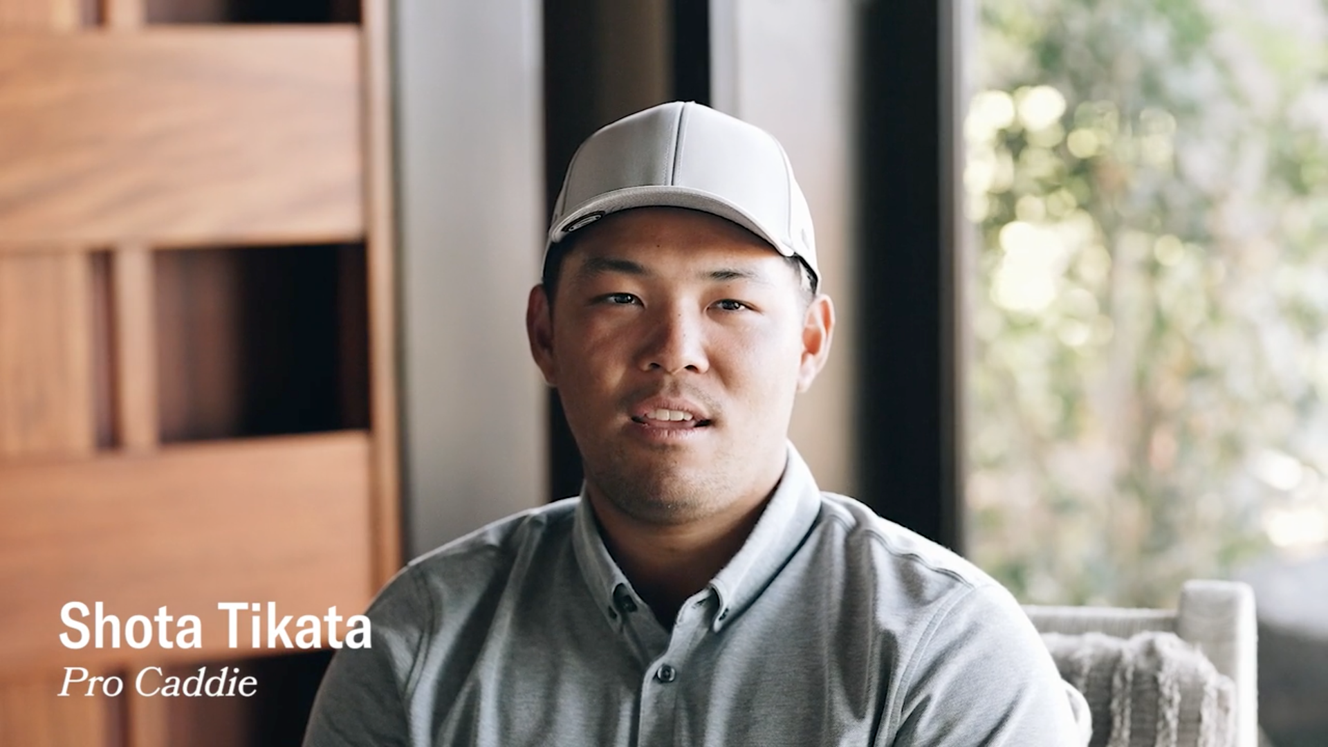 Erfahrungsbericht zu OluKai-Golfschuhen – Shota Tikata, Profi-Caddie