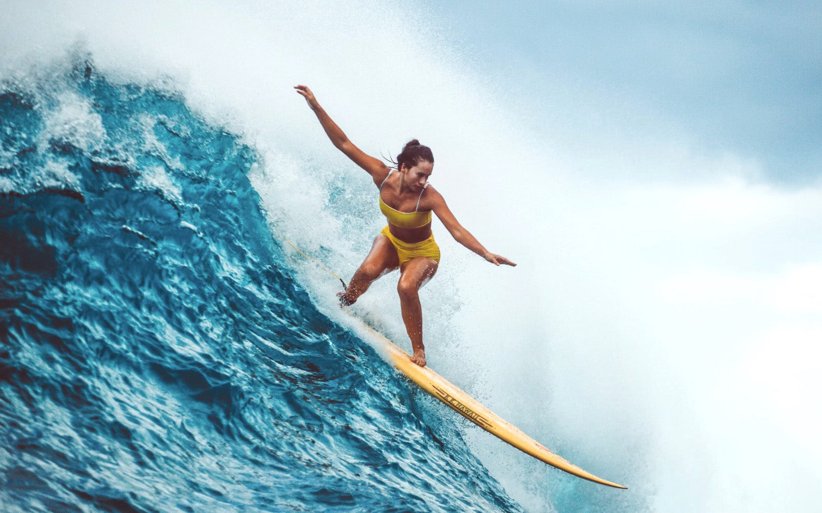 Surfer Girl Waikīkī: Keānuenue DeSoto